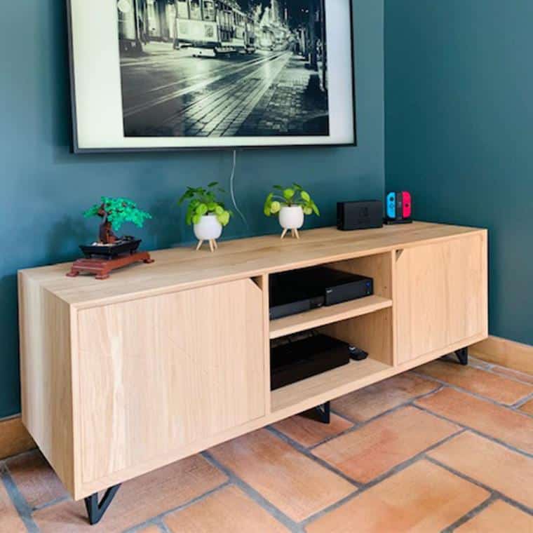 meuble tv style contemporain en bois massif clair