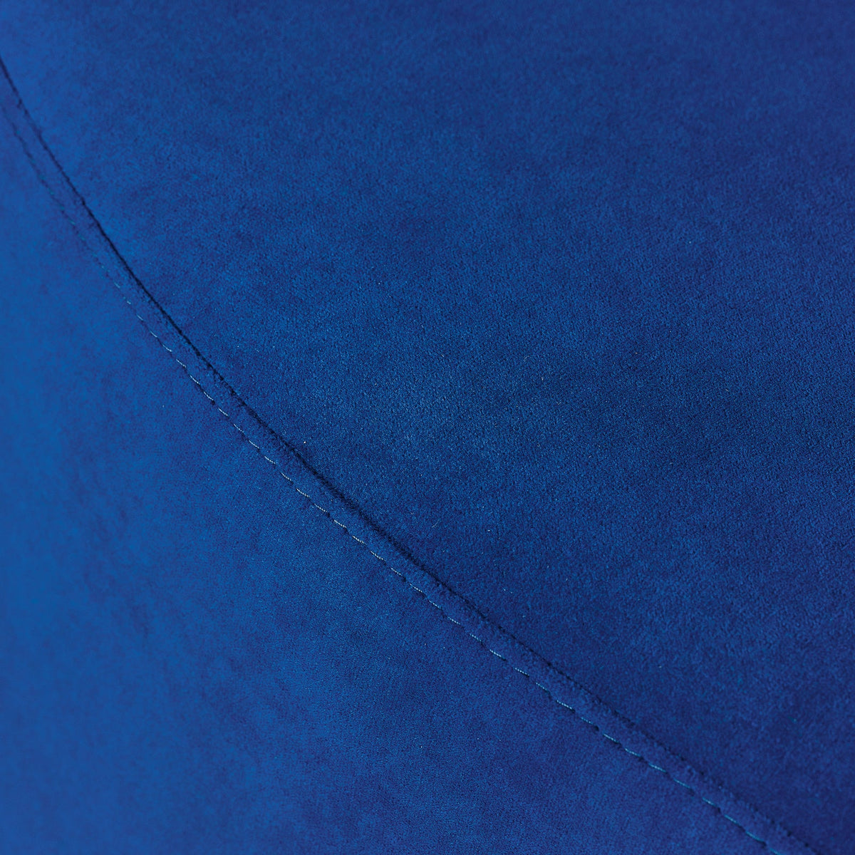détail couture pouf bleu royal