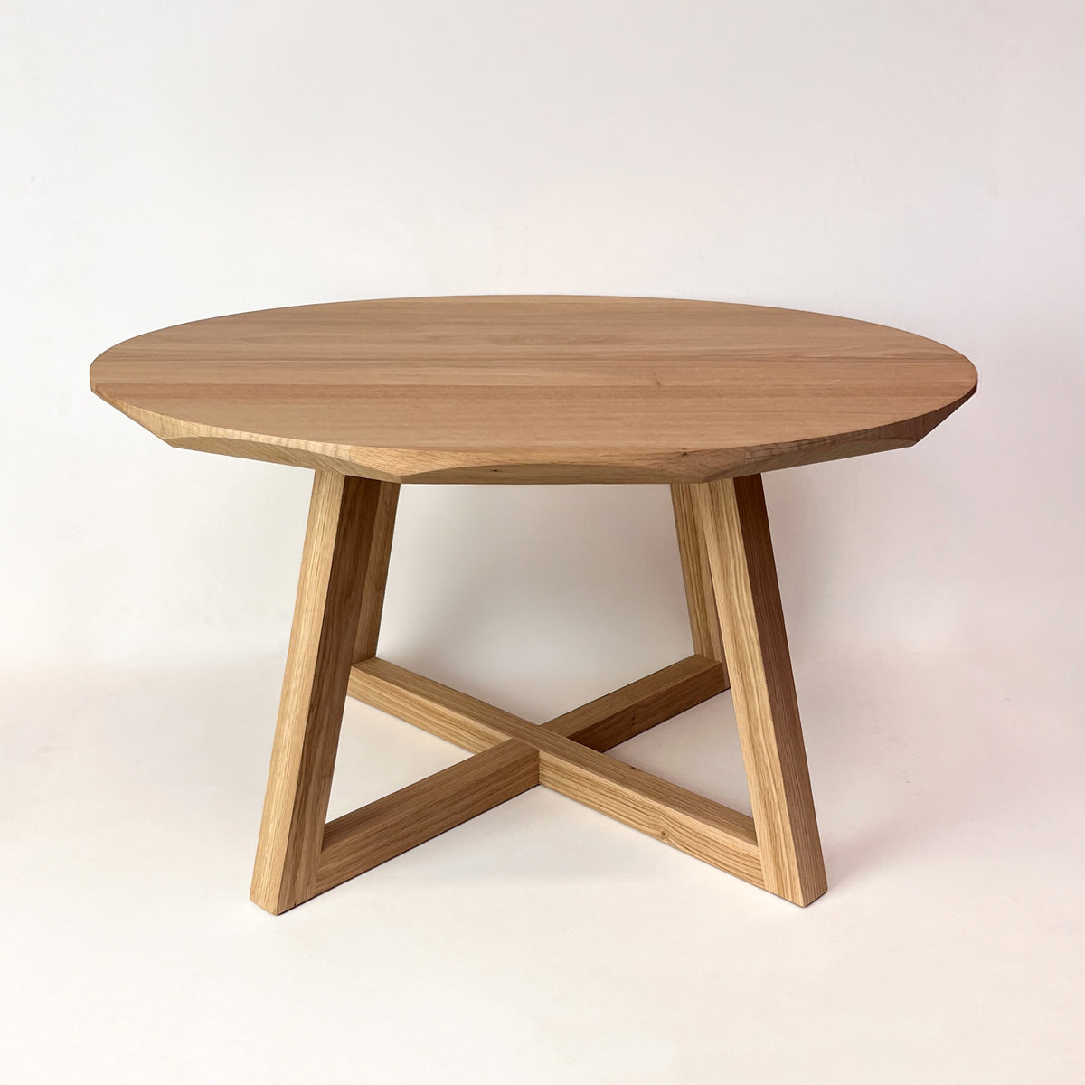 table basse rond en bois massif