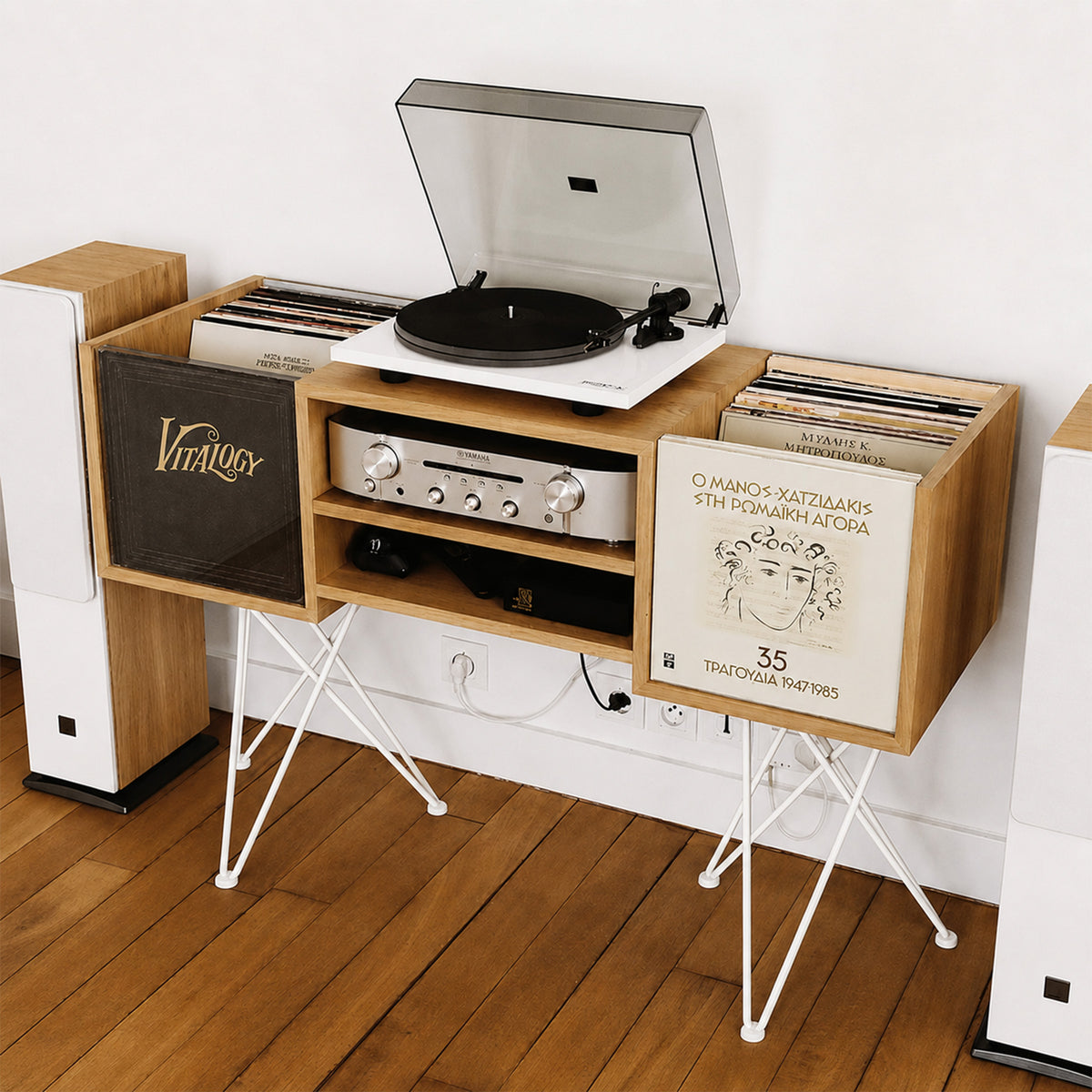 Le Connaisseur niche 25 cm – Blancs / Avec une étagère ajustable