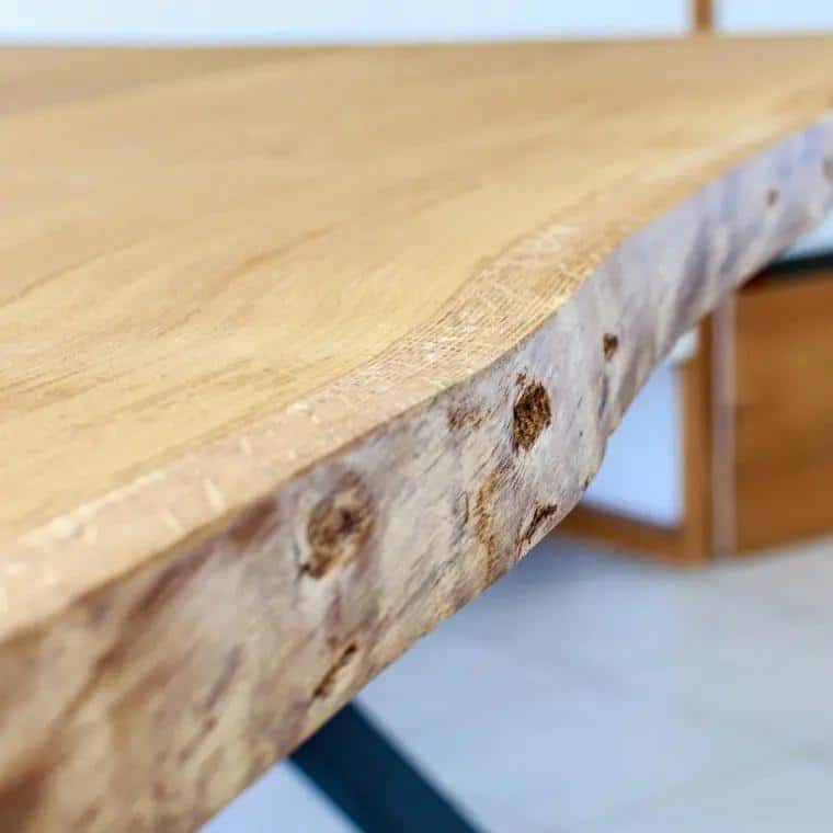 détail de plateau live edge aubier préservé