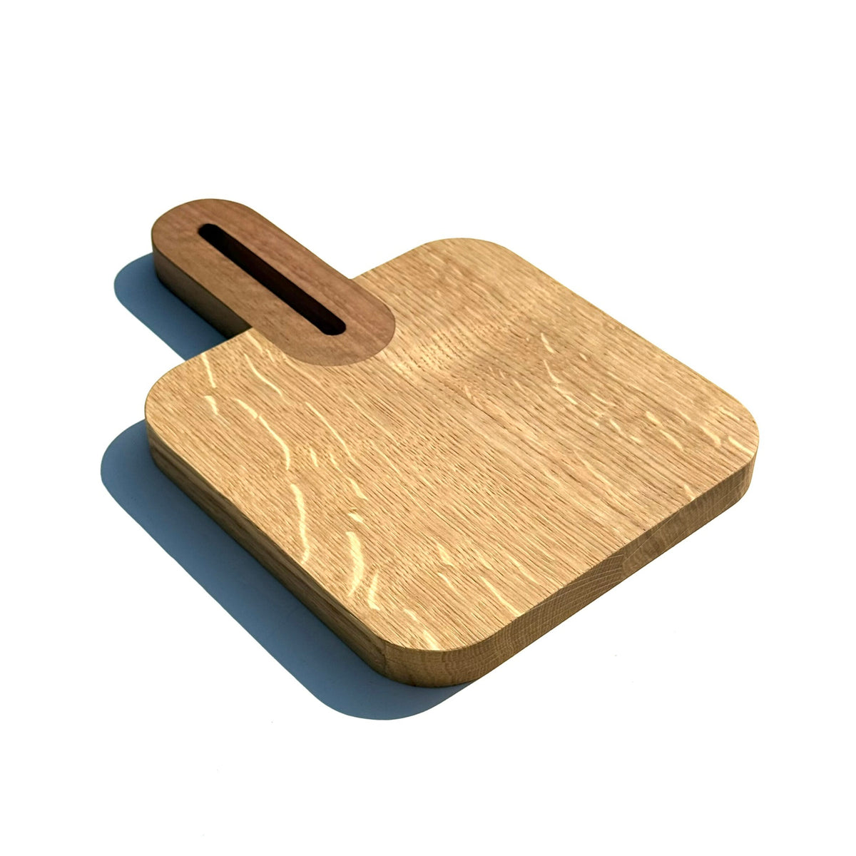 Détail du chêne massif PEFC – finition huilée naturelle, planche artisanale