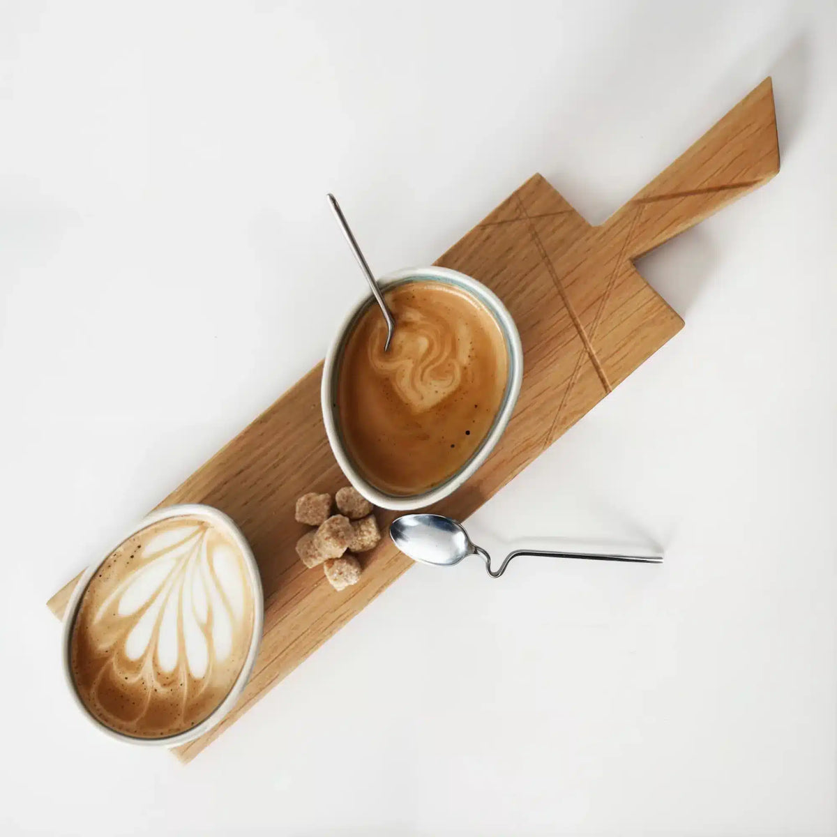planche apéritive en bois massif haut de gamme