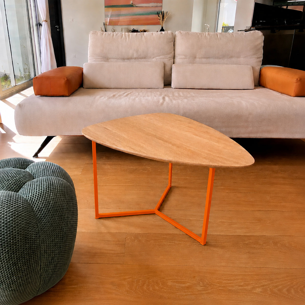 La Table basse Galet – Orange pastel RAL2003