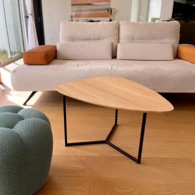 Table basse en bois de chêne massif clair et pied métal couleur fabrication française