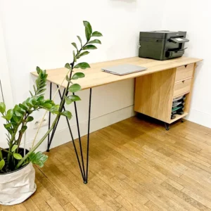 Bureau en bois massif et acier sur mesure pour professionnel